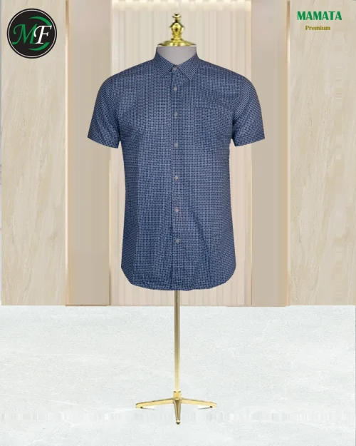 Casual men's half sleeve shirt in blue, with a single chest pocket.
