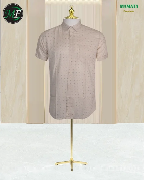 This off-white half-sleeve button-down shirt is designed for the modern individual who values a relaxed yet smart style.